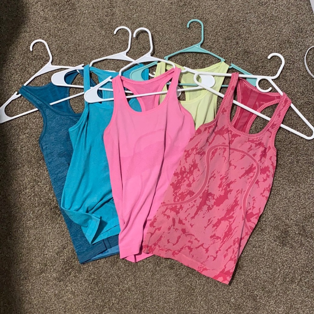 Bundle of 5 lululemon swiftly tech tanks
